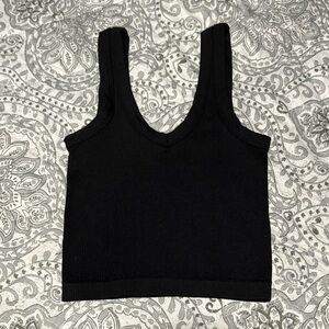 Black Fitted Crop Tank Top